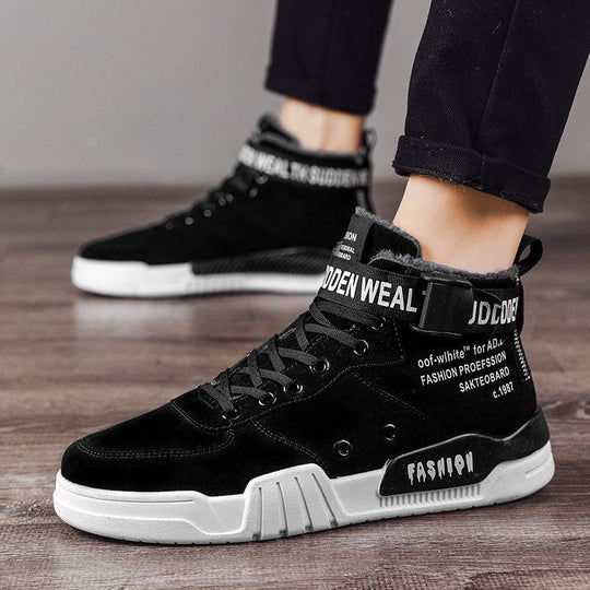 Men's high-top sneakers in black with white soles, offering breathable comfort and stylish casual wear for everyday use.