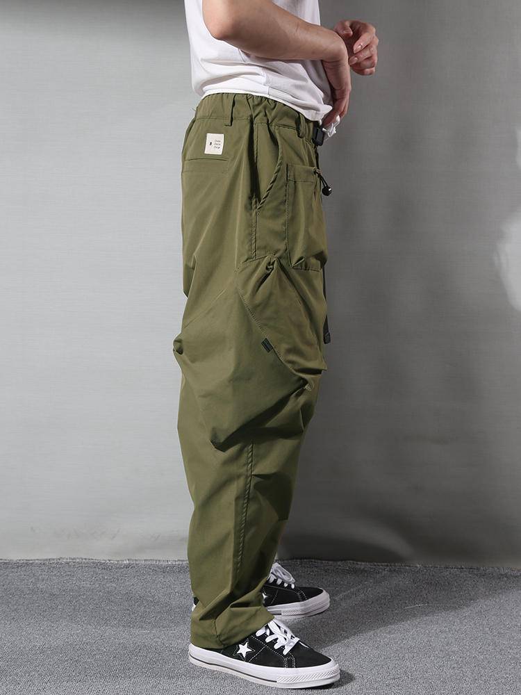Green retro men's outdoor loose casual pants side view
