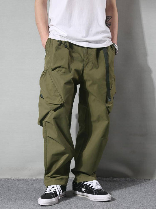 Green retro men's outdoor loose casual pants front view